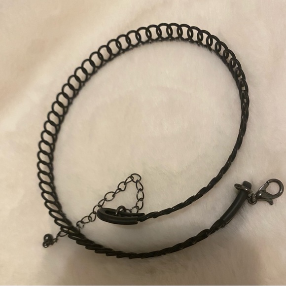 Black Choker Necklace - Picture 3 of 3